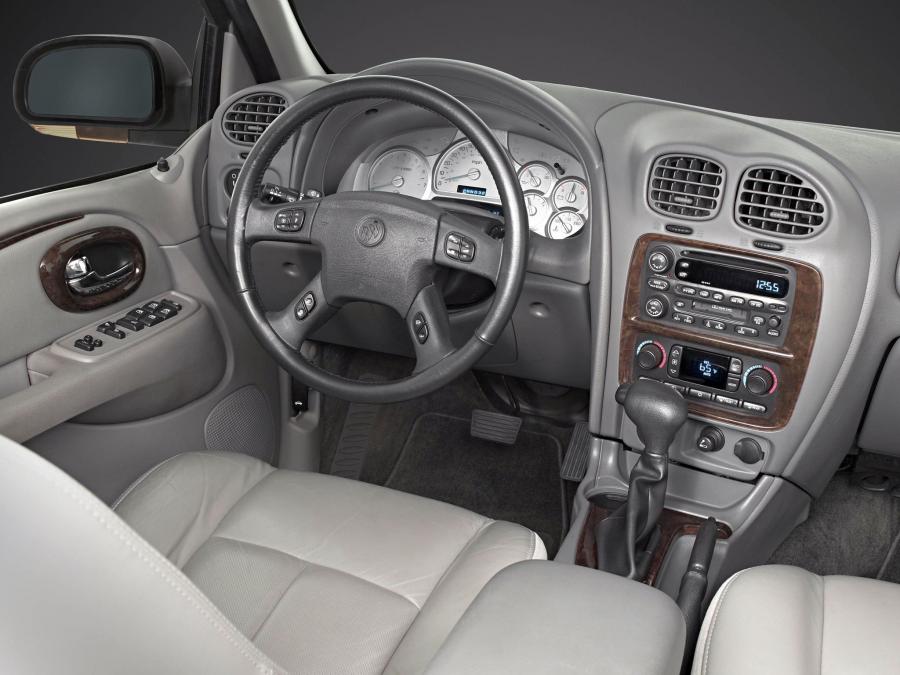  Buick Rainier CXL 2004 года  (фото 3 из 16)